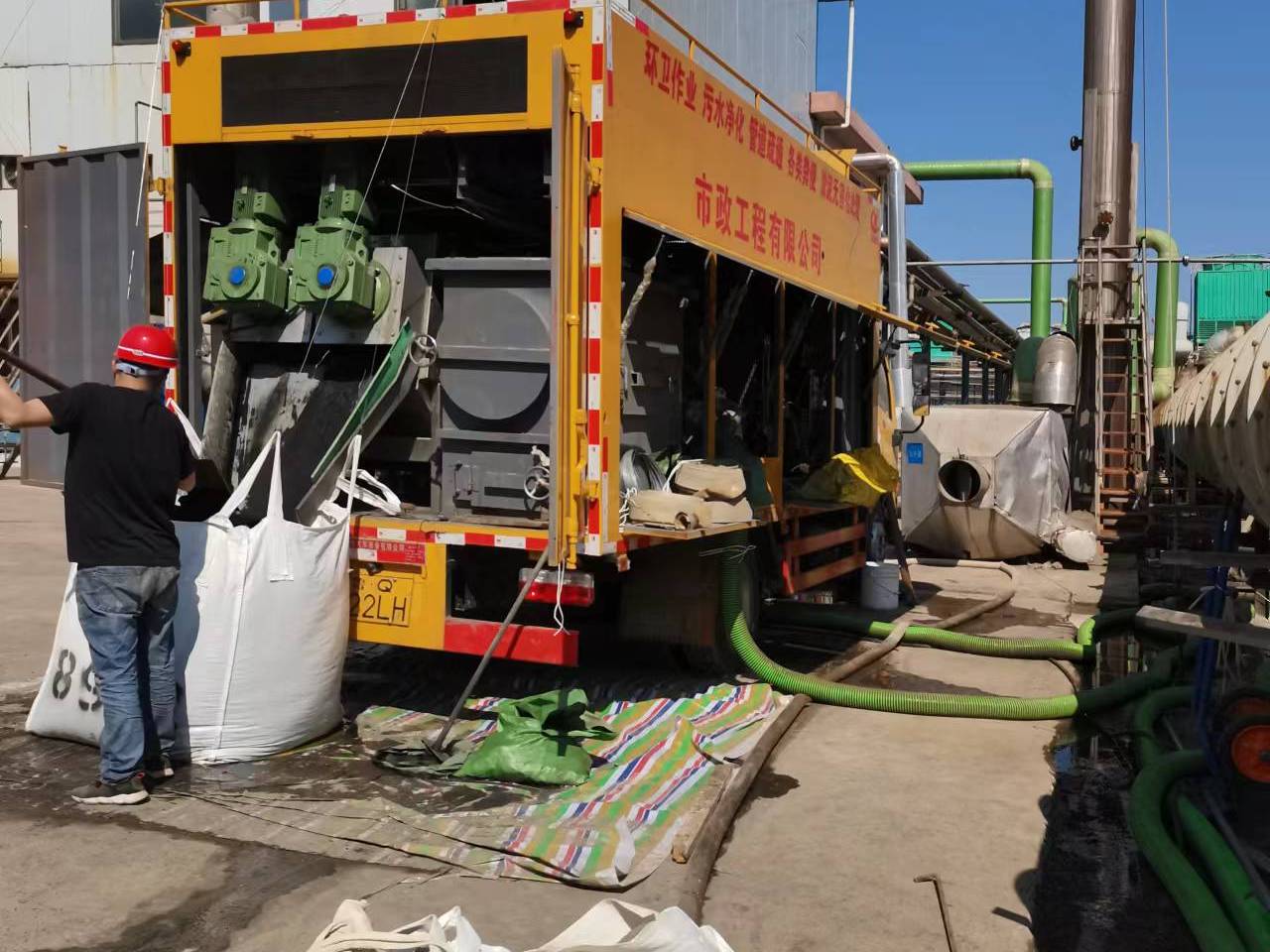 百色淤泥压干处理